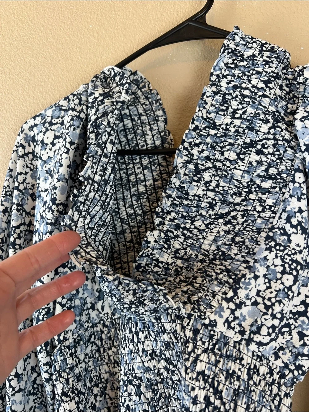 Abercrombie floral smocked puff sleeve top